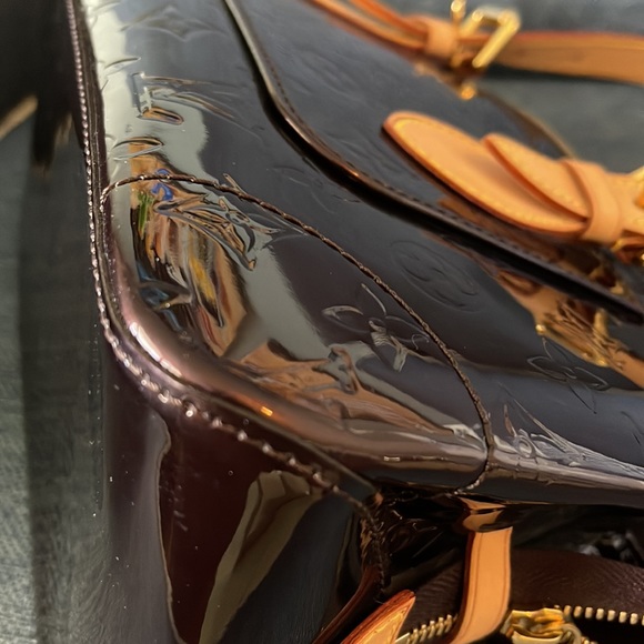 Louis Vuitton Vernis Rosewood Avenue Bag - Picture 8 of 13